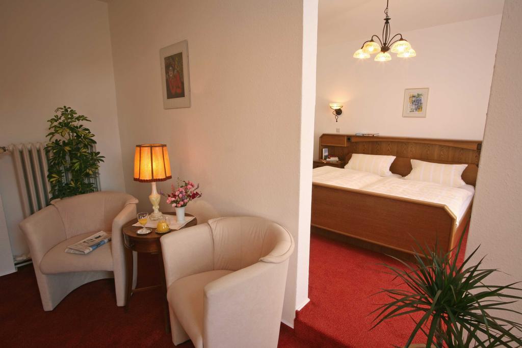 Hotel Villa Luise Бад Ротенфелде Стая снимка